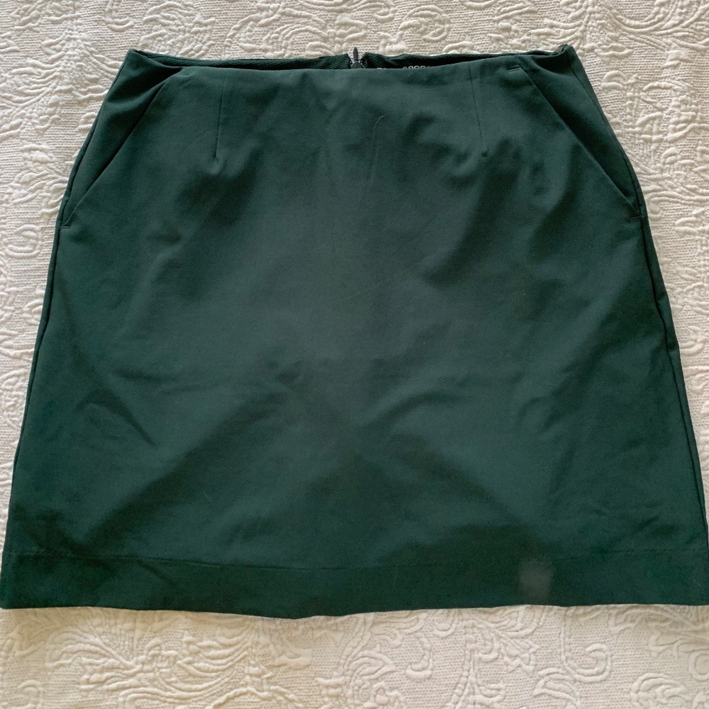 Tory Burch Golf Skirt GUC